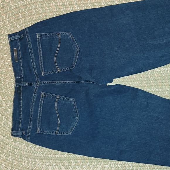 Straight Leg Relaxed Fit Jeans - Picture 5 of 5